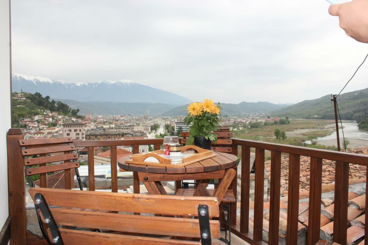 Guesthouse Arjan Berat Ngoại thất bức ảnh