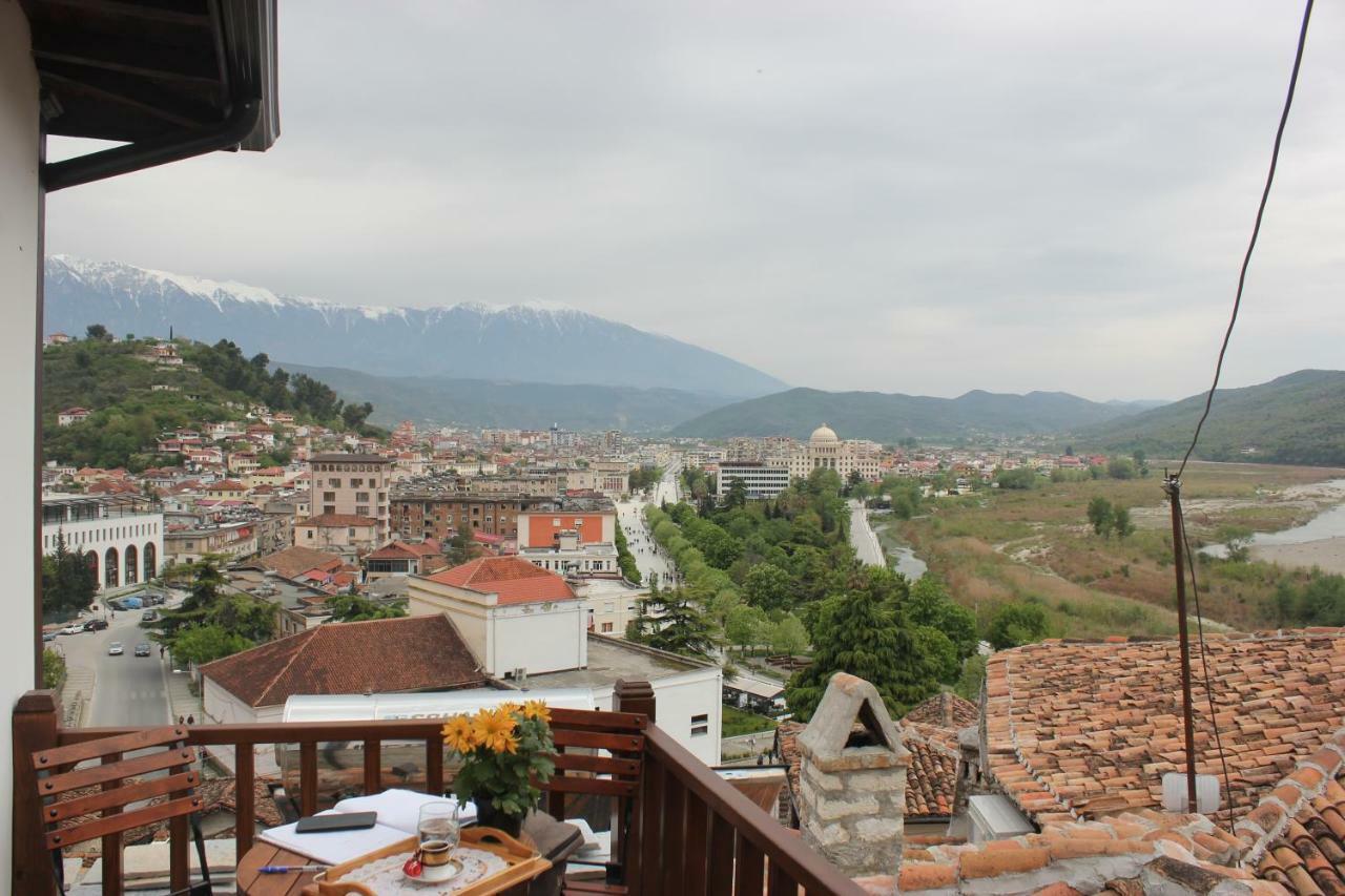 Guesthouse Arjan Berat Ngoại thất bức ảnh