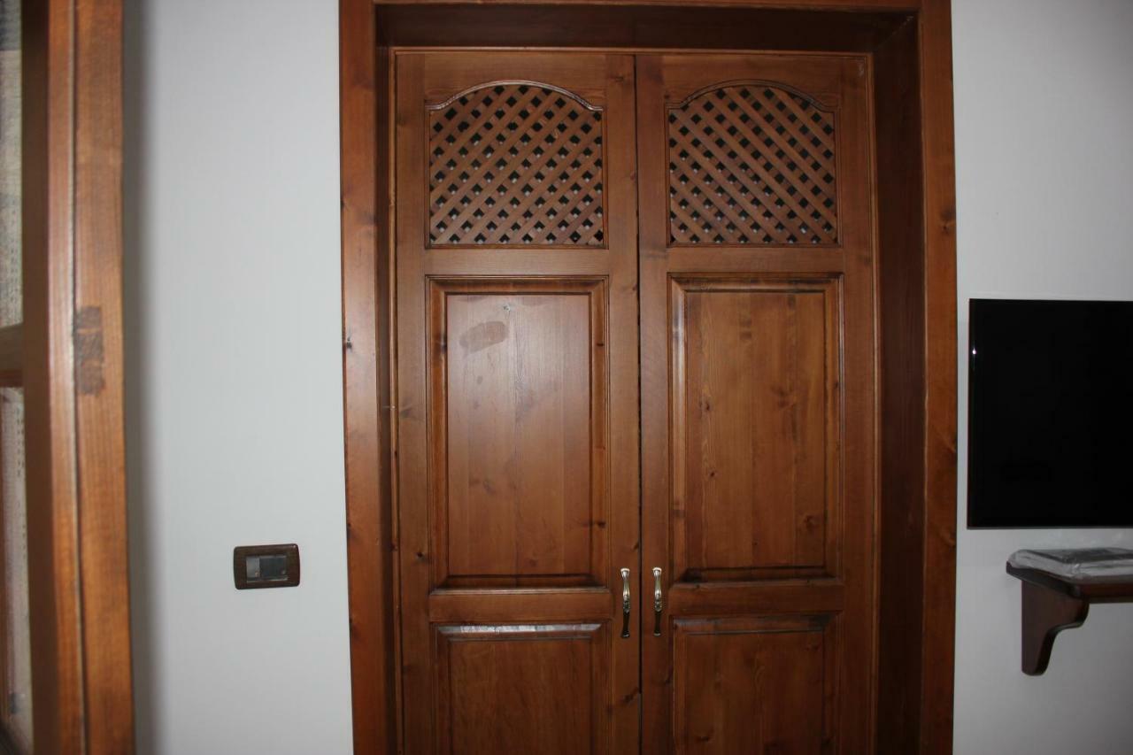 Guesthouse Arjan Berat Ngoại thất bức ảnh