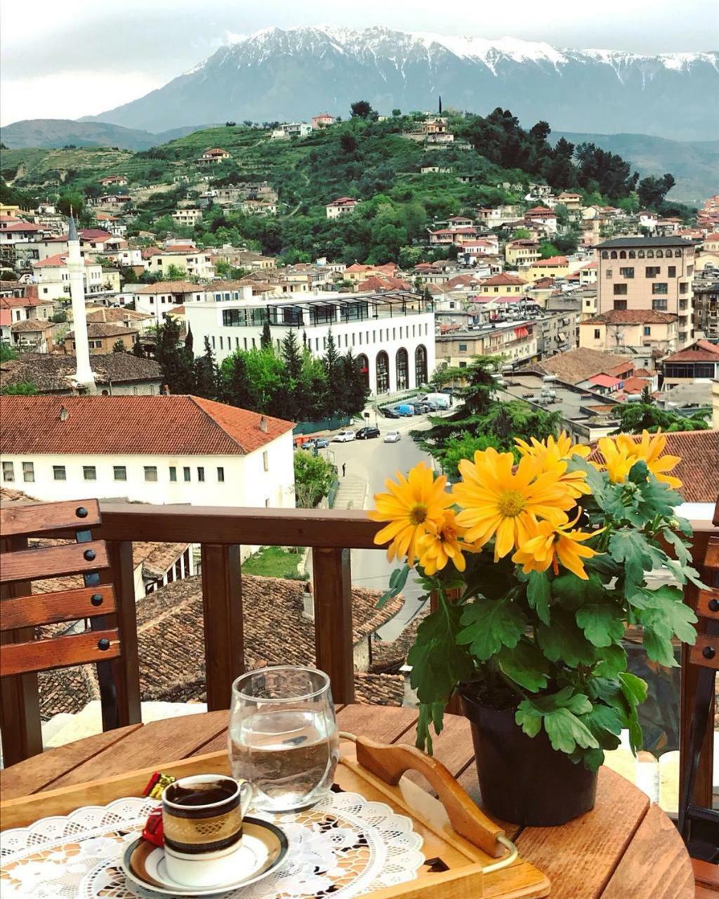 Guesthouse Arjan Berat Ngoại thất bức ảnh