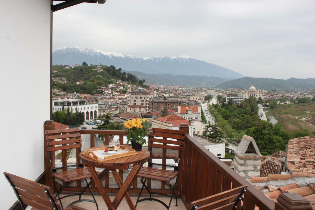 Guesthouse Arjan Berat Ngoại thất bức ảnh