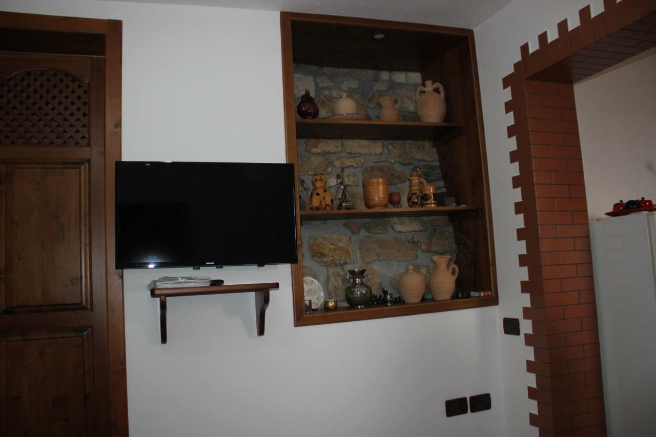 Guesthouse Arjan Berat Ngoại thất bức ảnh