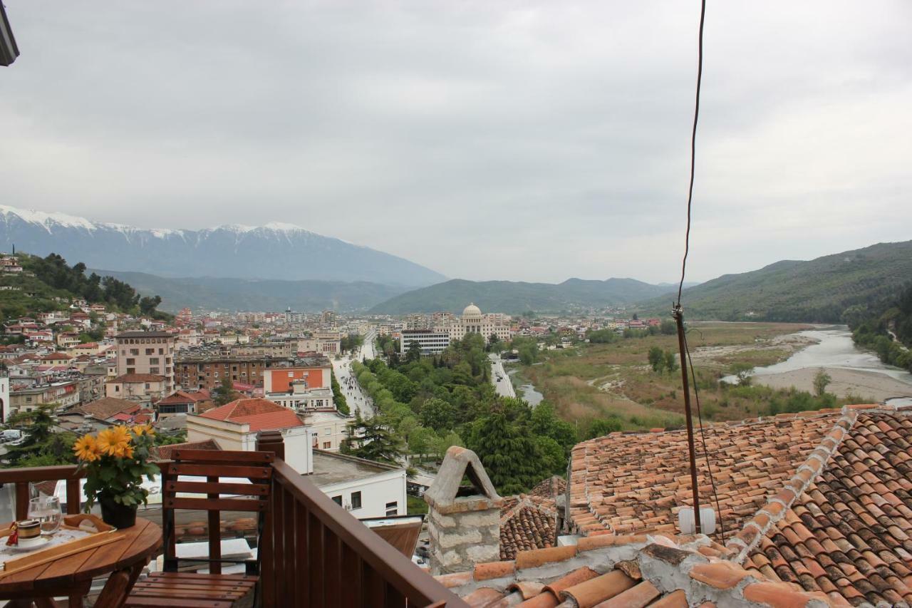 Guesthouse Arjan Berat Ngoại thất bức ảnh